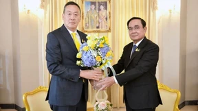 König billigt neues Kabinett in Thailand