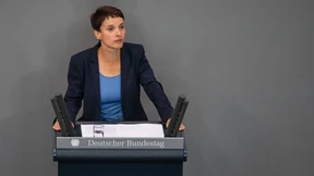 AfD-Aussteigerin insistiert: Petry und Maaßen haben sich getroffen