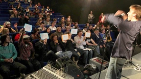  Gesprächige Poeten, schweigende Kritiker