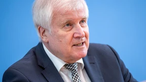 Seehofer spricht sich gegen eine Impfpflicht aus