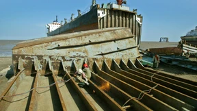 Hapag-Lloyd will alte Schiffe künftig selbst abwracken