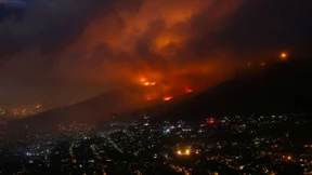 Großbrand in Kapstadt breitet sich weiter aus
