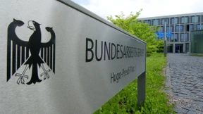 Warum der eine eingestellt wird und der andere nicht