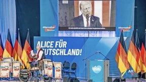 Ablenken und Schuldige suchen