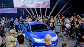 Autobranche läutet Kampf um günstige E-Autos ein