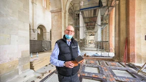 Blonder Hüne mit Leidenschaft für die Eintracht