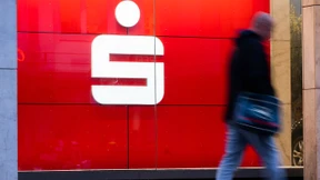 Sparkassen fordern EZB zum Kampf gegen „Armuts-Booster“ Inflation auf