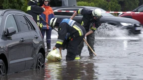 Regen setzt in Nürnberg Keller und Straßen unter Wasser