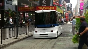 Selbstfahrender Bus am Times Square