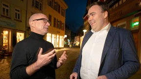 „Absurd – die, die den Klimaschutz nach vorne bringen, sind die Vielflieger!“