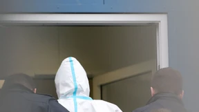 Warum war der Täter nicht in Haft?