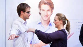 Versicherungskunden vertrauen der Provision