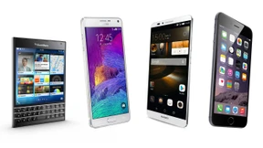 Vier Phablets für die Hosentasche