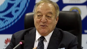 Aján stemmt Wiederwahl 