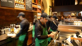 Starbucks will 10.000 Flüchtlinge einstellen