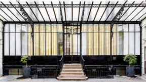 Er möchte eine Galerie in Europa haben