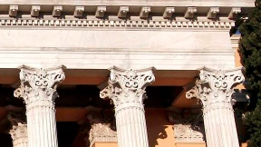 Griechische Postbank soll Hunderte Millionen Euro veruntreut haben