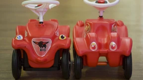 Auch ein Bobby-Car braucht Flügel