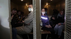 Wir sind Verbrecher, gehen Sie bloß weg