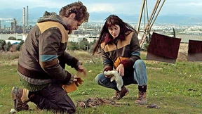 Mit dem Blick eines streunenden Hundes