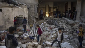 Zehntausende Menschen auf der Flucht