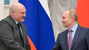 Dominosteine der Demokratie