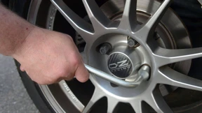 Private Polizistenautos sabotiert