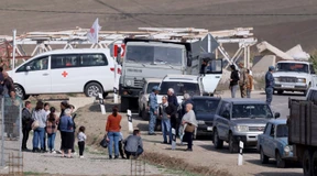 Die ersten Karabach-Armenier sind ausgereist