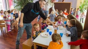 Städte fordern kostenlose Erzieher-Ausbildung
