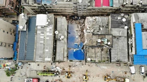 Dutzende Verschüttete nach Gebäudeeinsturz in Zentralchina