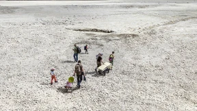 Als habe jemand den Stöpsel gezogen