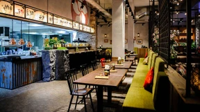 Sommerrolle und Kokos-Hähnchen