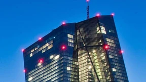 EZB erhöht Strafzinsen und steigert Anleihekäufe