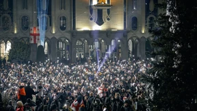 Schläge aufs Metallblech