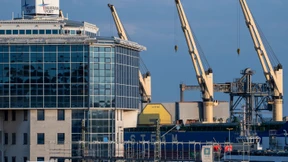 Wirtschaftministerium will Finanzen von LNG-Betreiber Deutsche ReGas prüfen