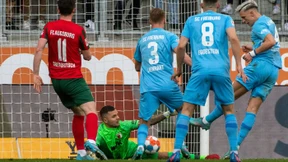 Freiburg bleibt oben dran