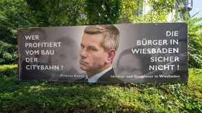 Lager stehen sich unversöhnlich gegenüber