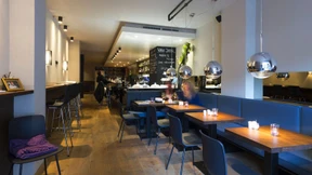 Sandwiches und Bienenstich  