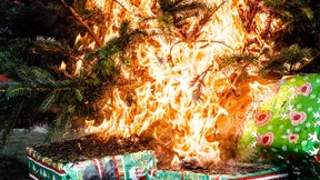 So löscht man schnell den Weihnachtsbaum