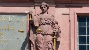 Zwölfeinhalb Jahre Haft für Messerstiche ins Gesicht