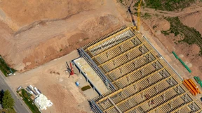 Hier wachsen Tomaten auf Fabrikdächern