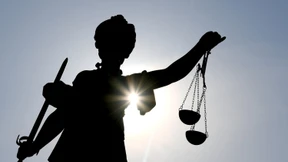 Juristin mit Kopftuch darf nicht Richterin werden