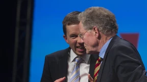 Jeder kämpft gegen jeden