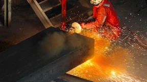 Angst vor Handelskrieg drückt Dax unter 12.000 Punkte