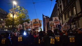 Polizei stoppt „Querdenker"-Demonstrationen