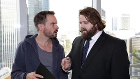 Einer haut drauf, der andere haut ihn raus