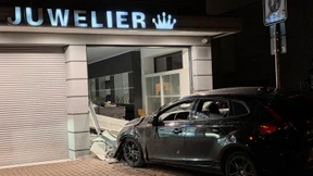 Juwelendiebe gehen alles andere als sanft vor