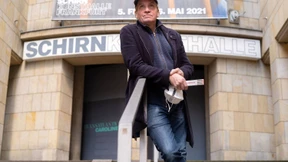 Zwischen Kunst und Künstlern