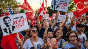 Neuer Massenprotest zur Unterstützung von İmamoğlu