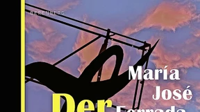 Am Fuße des großen Coca-Cola-Plakats